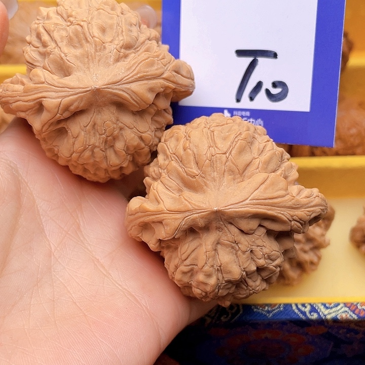 把件文玩核桃初****烟 文玩核桃龙鼎10