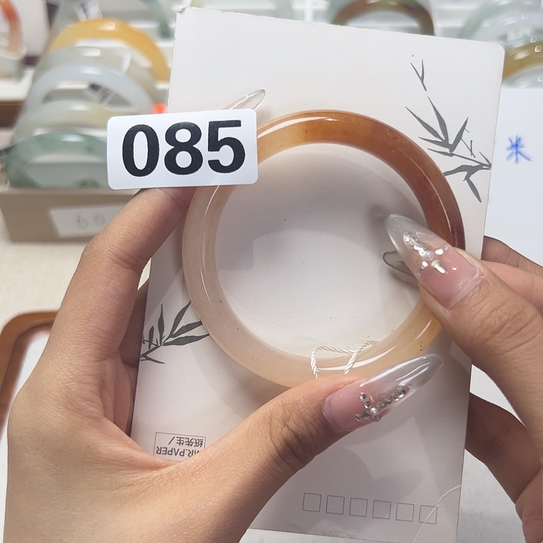 石英质玉未镶嵌手镯58