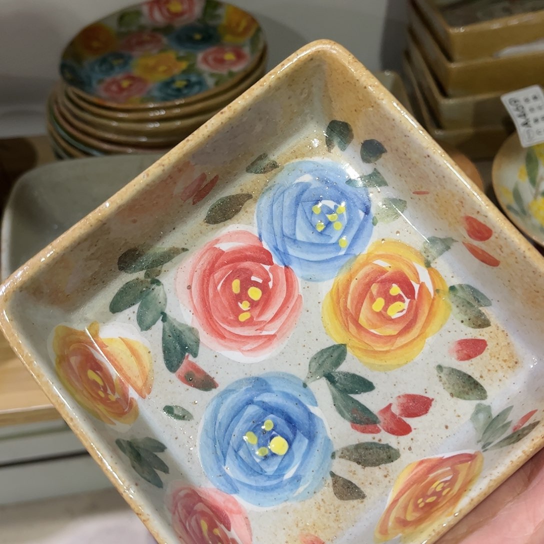 瓷片红红火火过大年