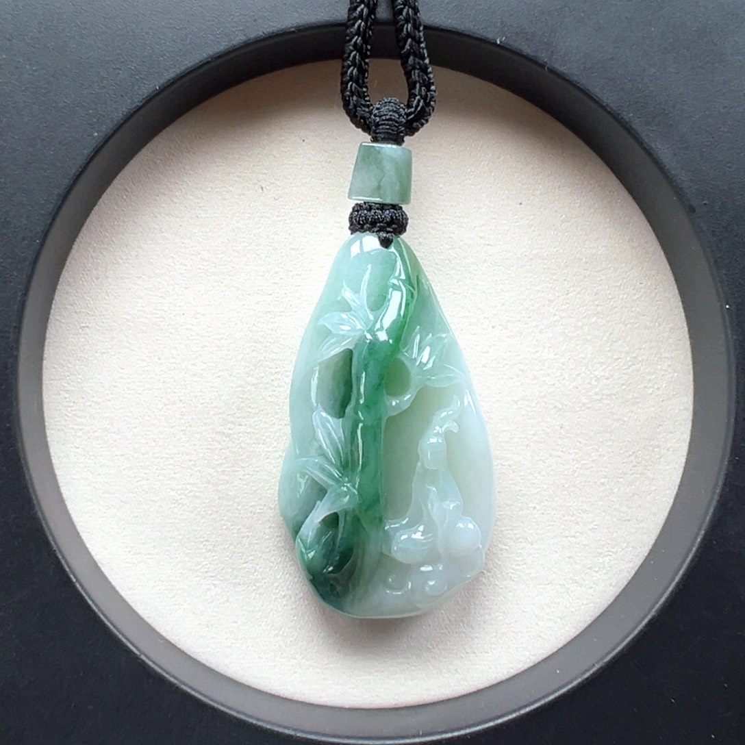 颈饰未镶嵌翡翠悟道