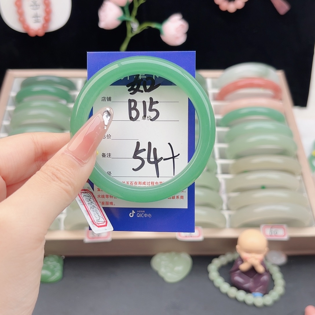 石英质玉未镶嵌手镯