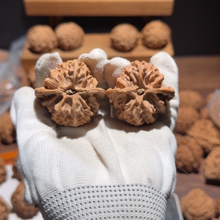 慎***言吊坠文玩核桃苹果42