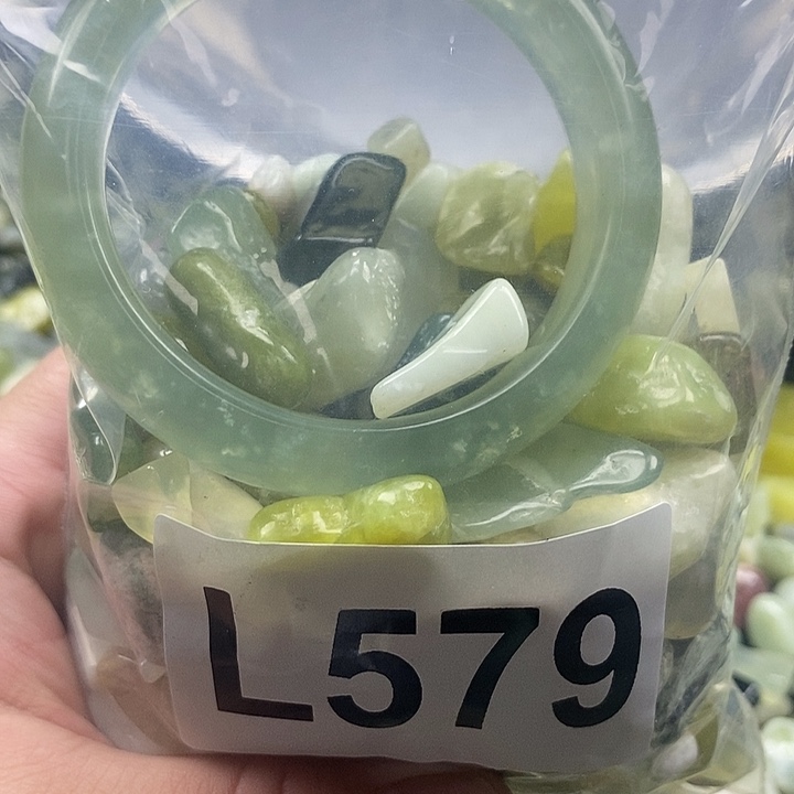 岫玉鱼缸石未镶嵌