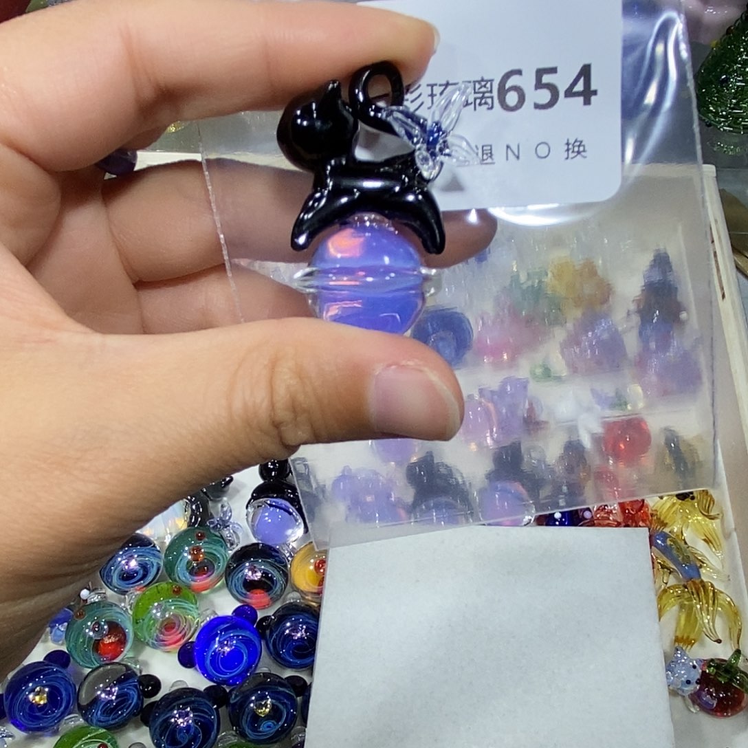 早***乖玻璃颈饰654星球猫一个