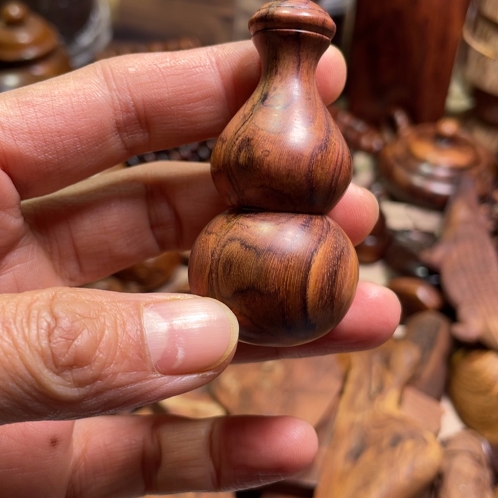 木海南黄花梨原谅手把件