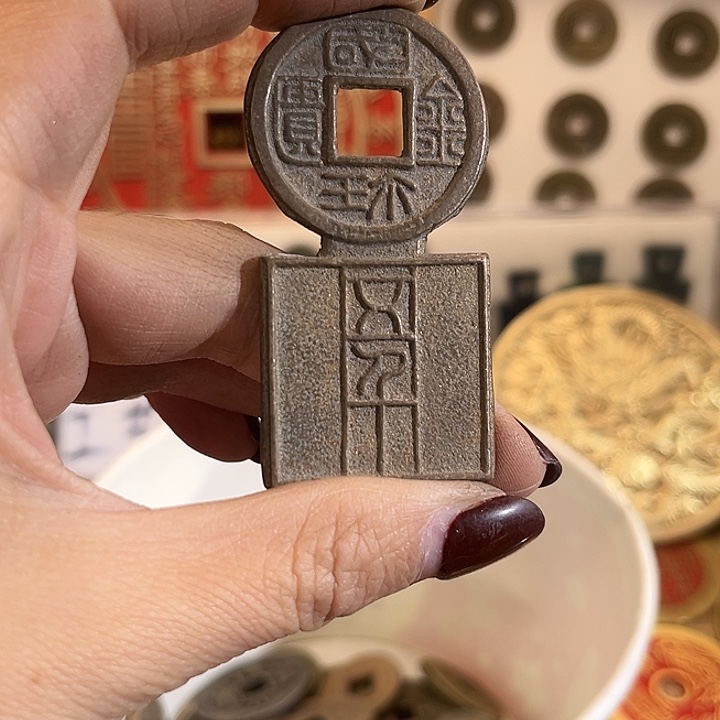 一***慌铜现代翻砂工艺作品