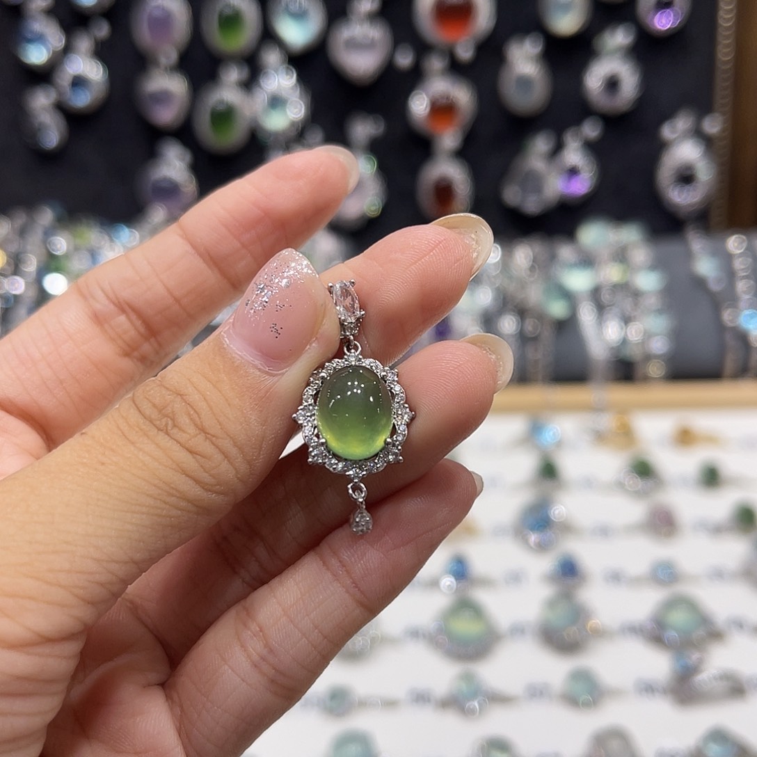 银S925镶嵌岫玉吊坠