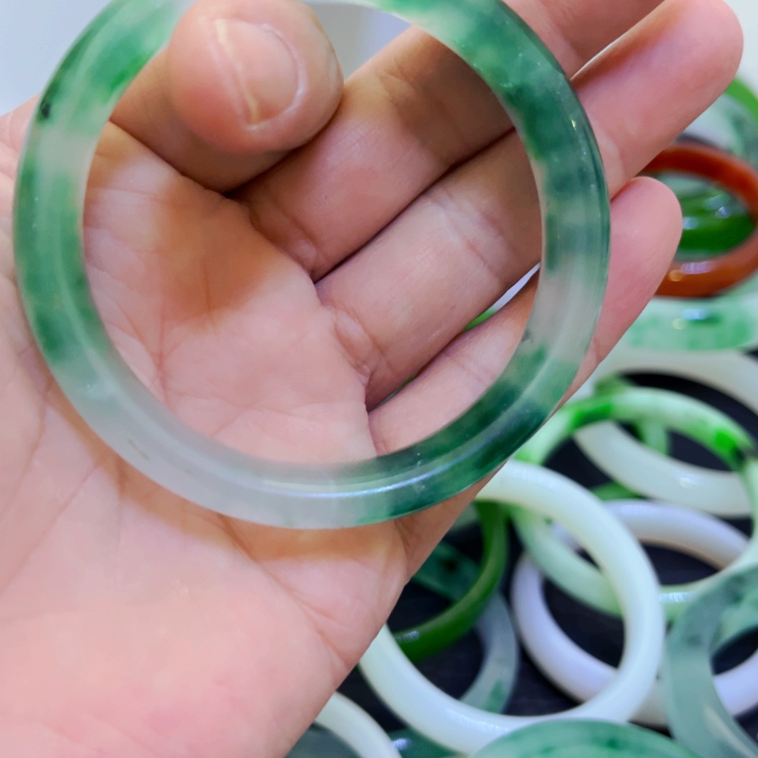 非金属美人镯59圈口