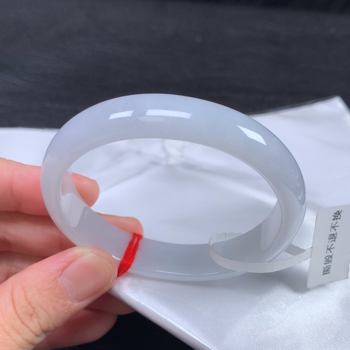 翡翠未镶嵌手镯（贵妃镯）