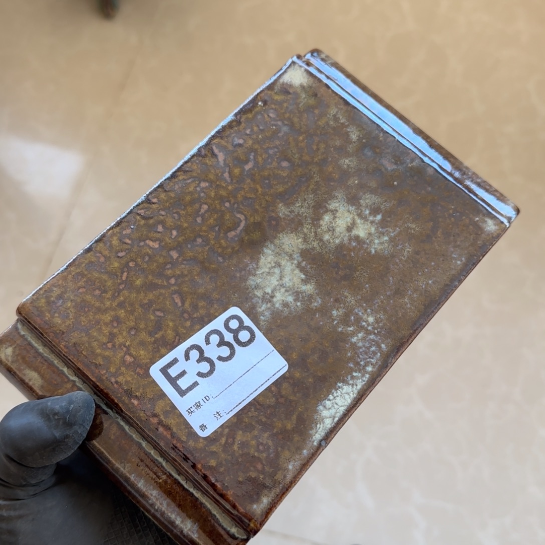 顾***花盆紫砂338 瑕疵品      