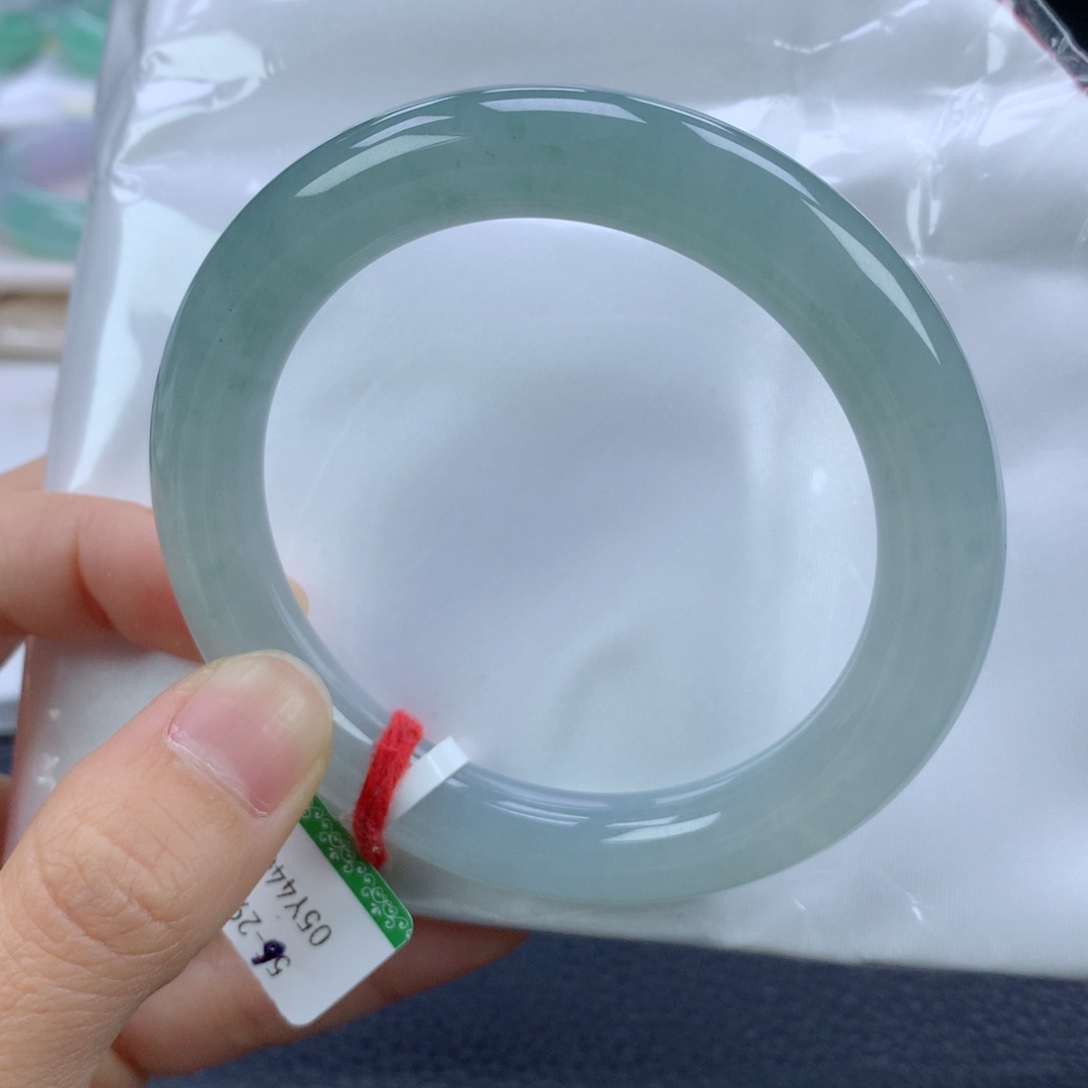 翡翠手镯未镶嵌56.2圆