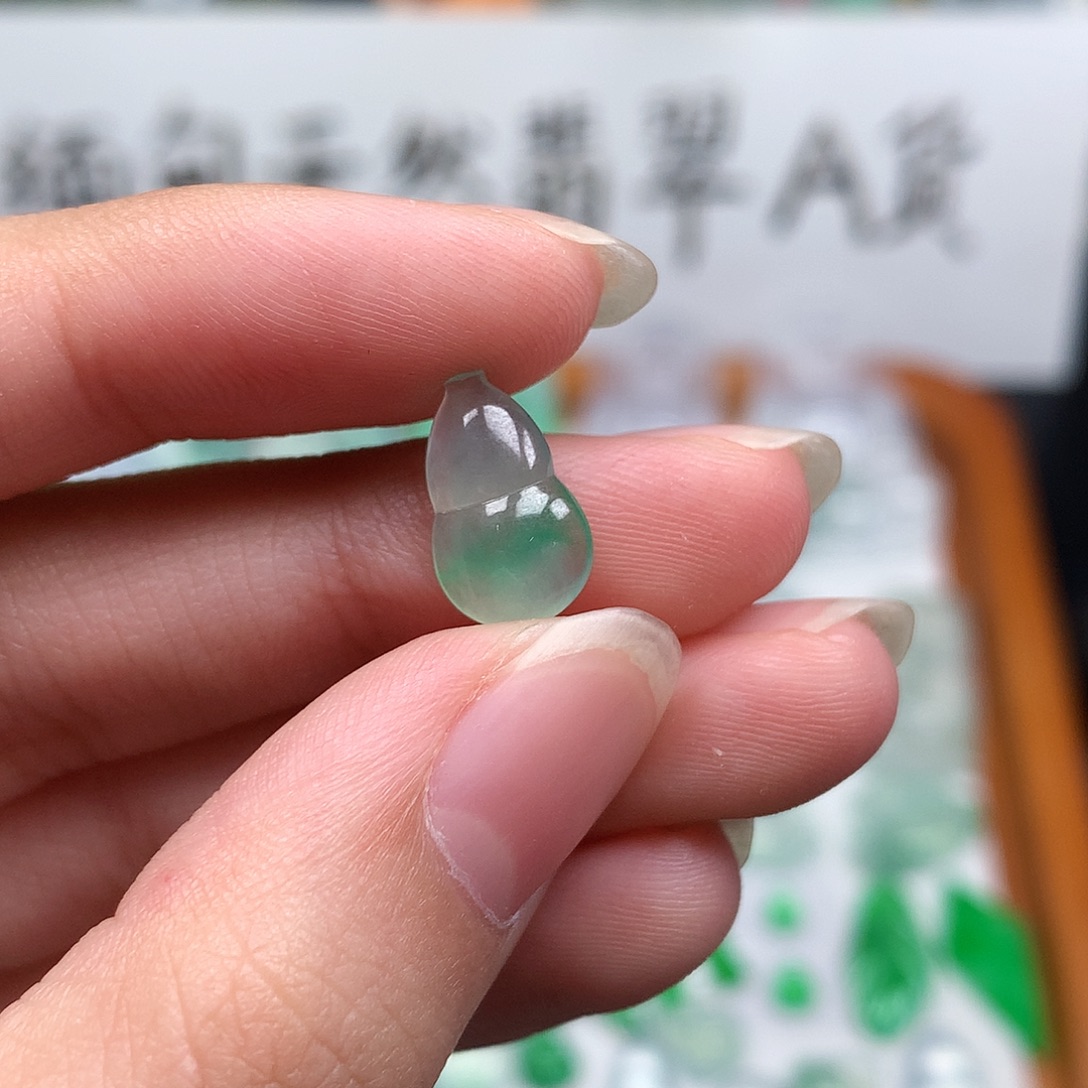 翡翠裸石缅甸天然A货翡翠冰种葫芦