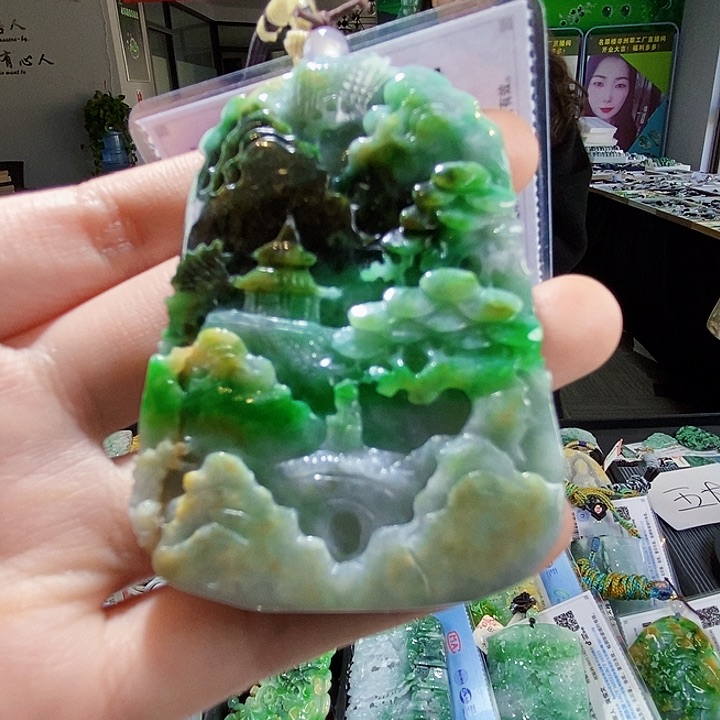 颈饰未镶嵌翡翠翡翠