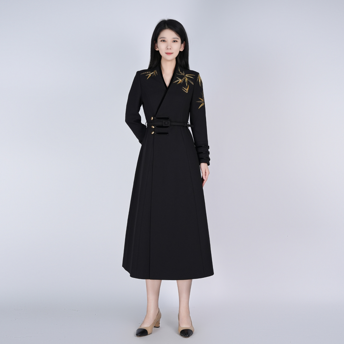 浒城古娘中式女士刺绣花中长款V领金镶玉竹战袍连衣裙HCSS050906