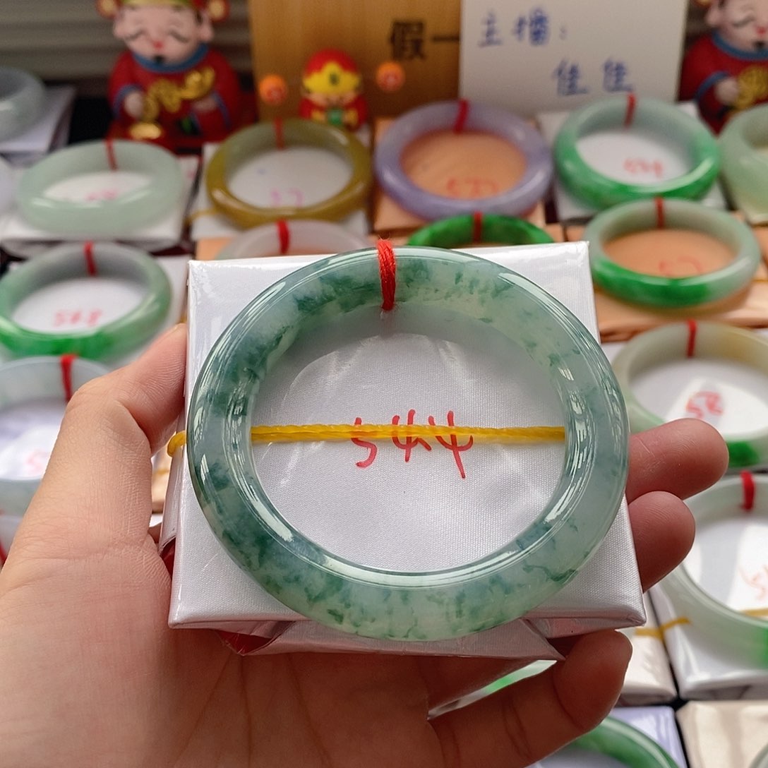 翡翠手镯未镶嵌手镯11