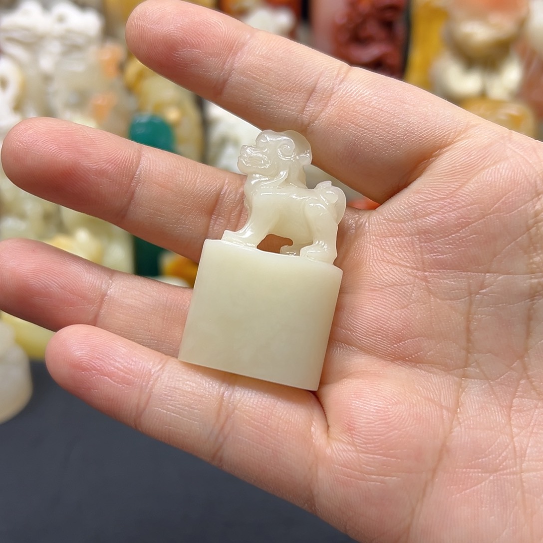 寿山石印章雕刻工工艺