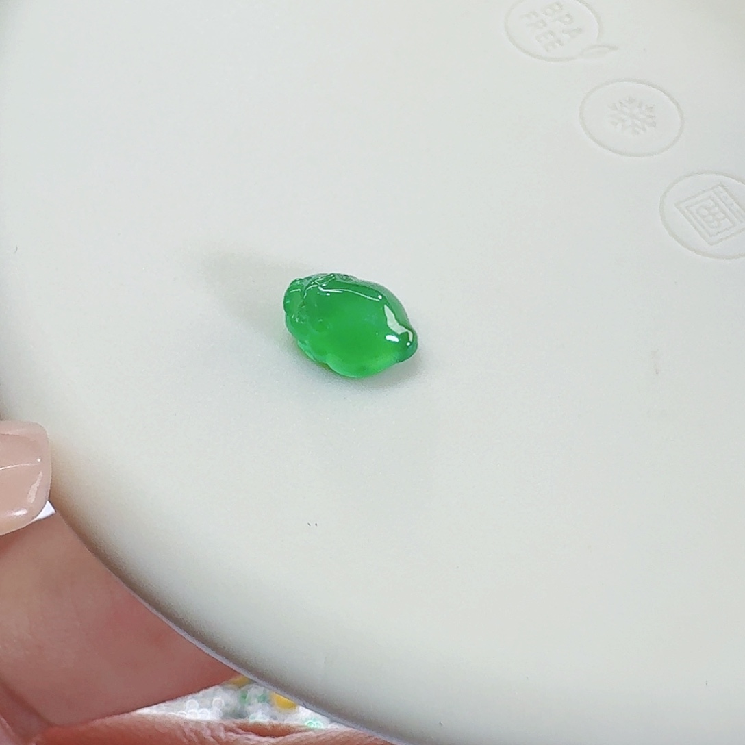 翡翠颈饰未镶嵌金蟾