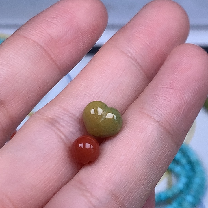 南红玛瑙未镶嵌珠宝奇石