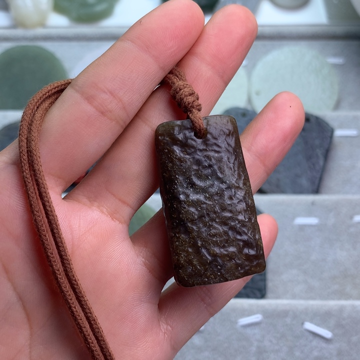 和田玉（糖玉）未镶嵌颈饰