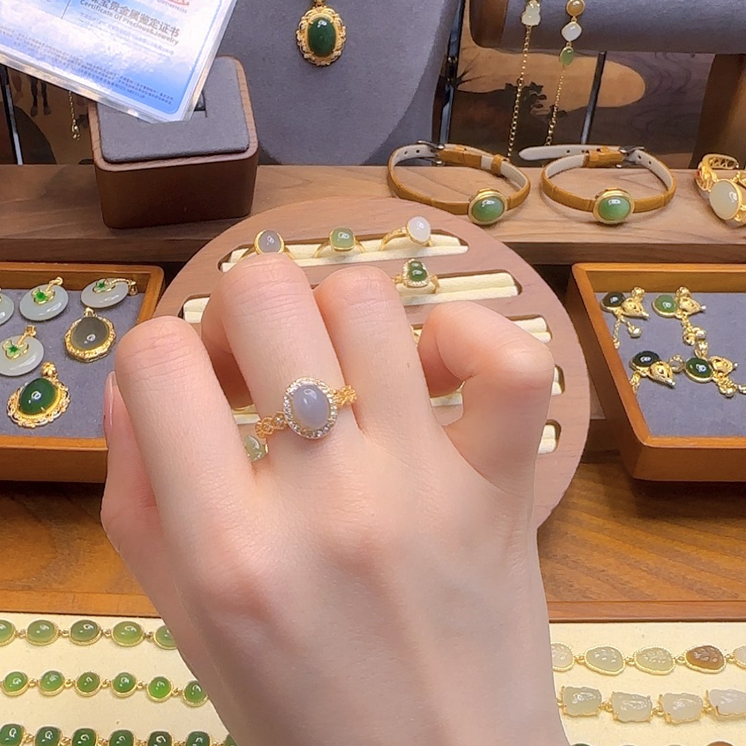 和田玉戒指银S925镀金镶嵌