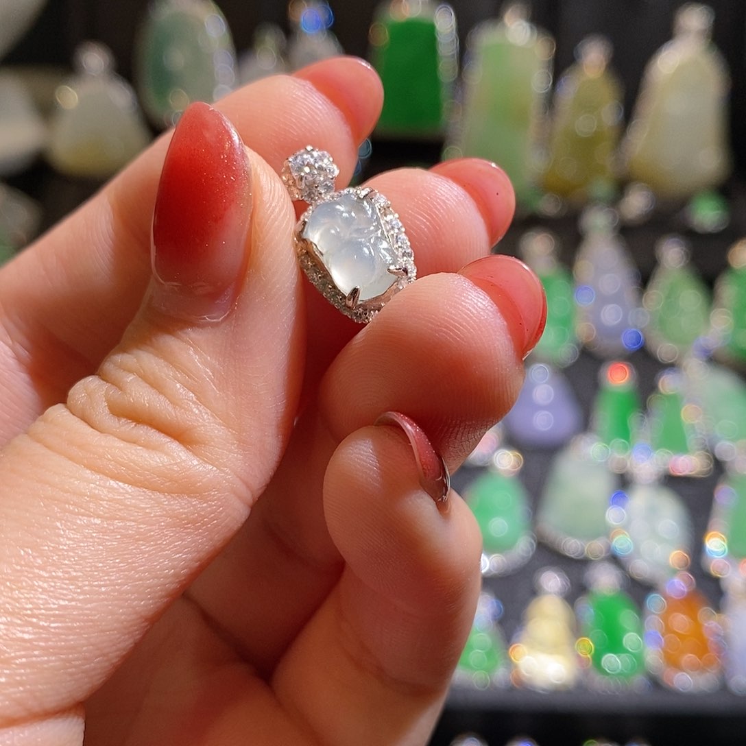 颈饰银S925镶嵌翡翠天然翡翠