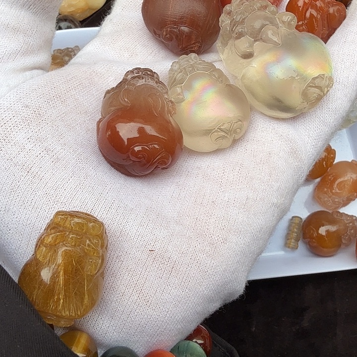 辉***煌水晶未镶嵌车挂水晶