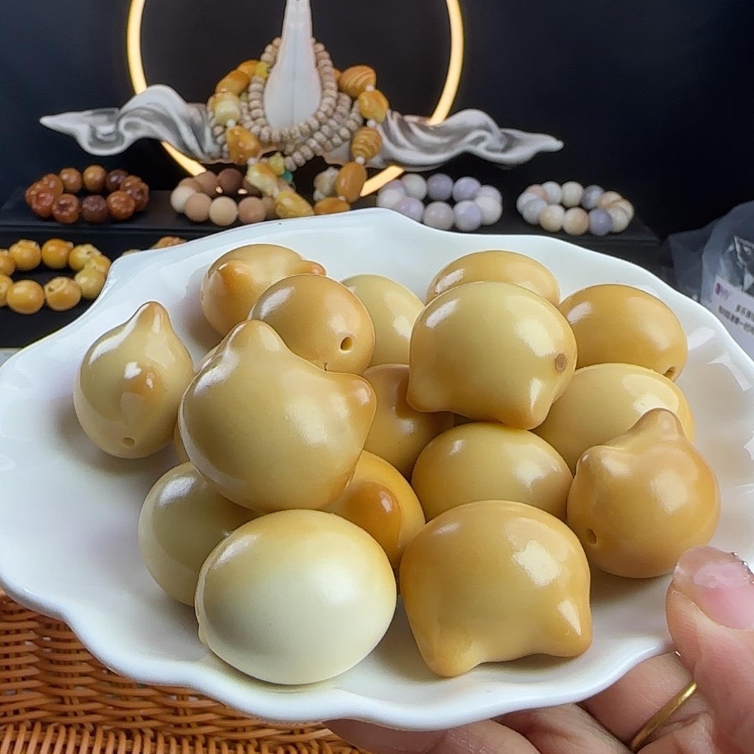 菩提根/象牙果吊坠瑕疵牙果风化26-29大猫头3颗