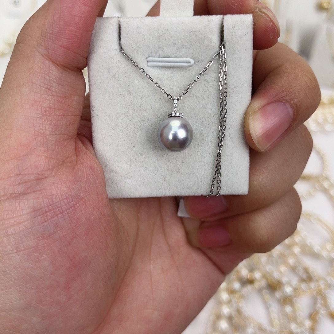 18K金镶嵌海水珍珠颈饰