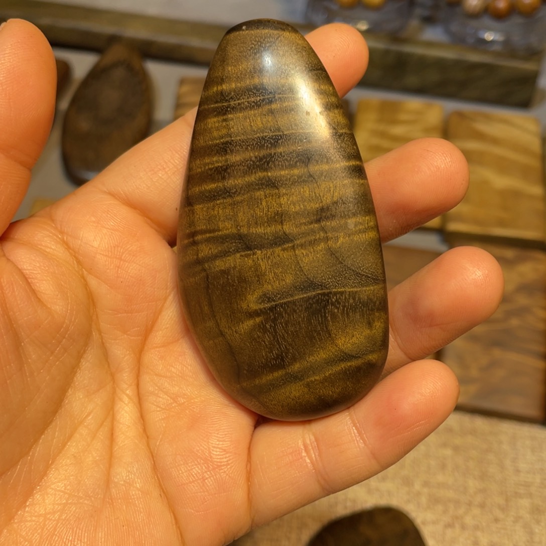 天***狼其他楠木（金丝楠）手把件