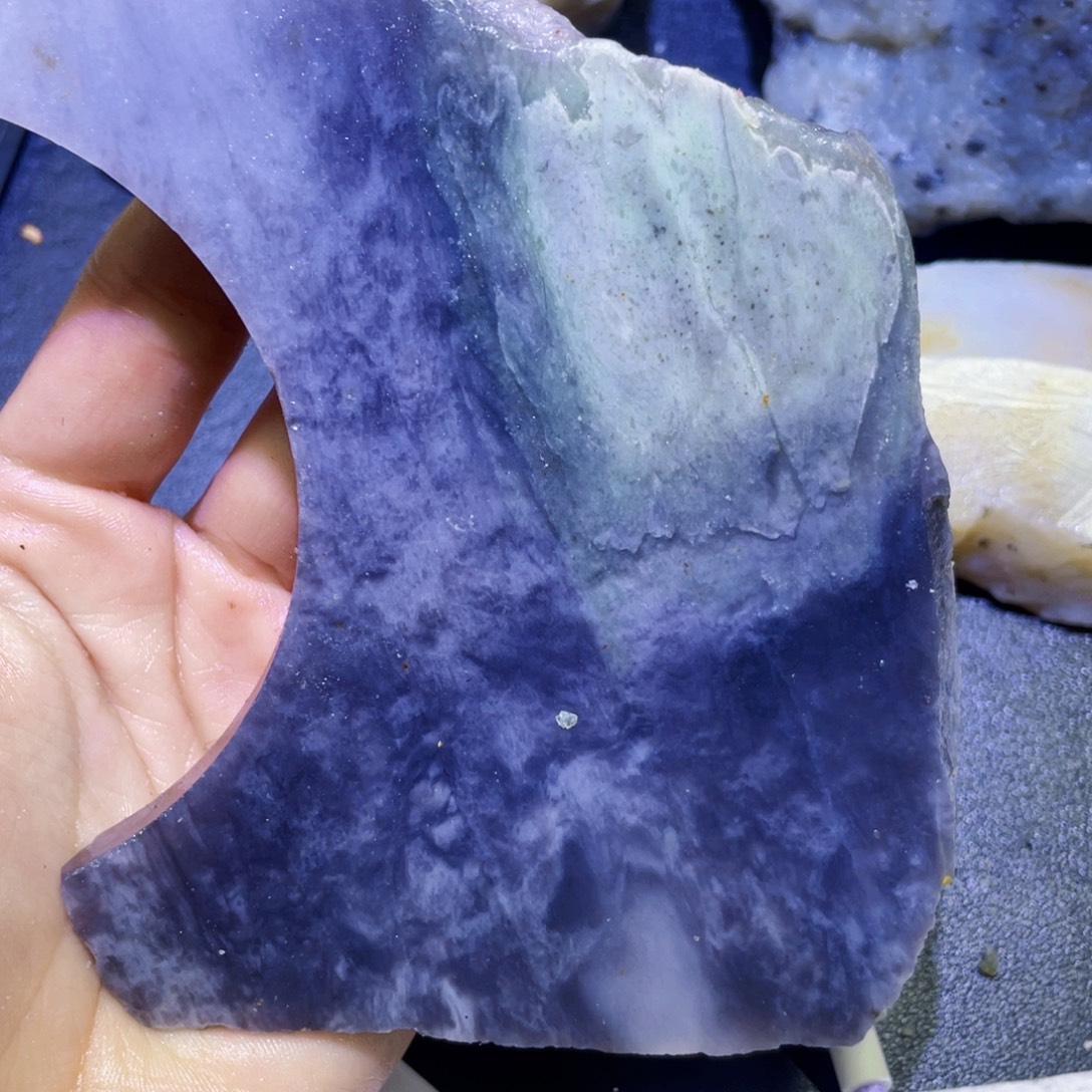 和田玉未镶嵌珠宝半成品