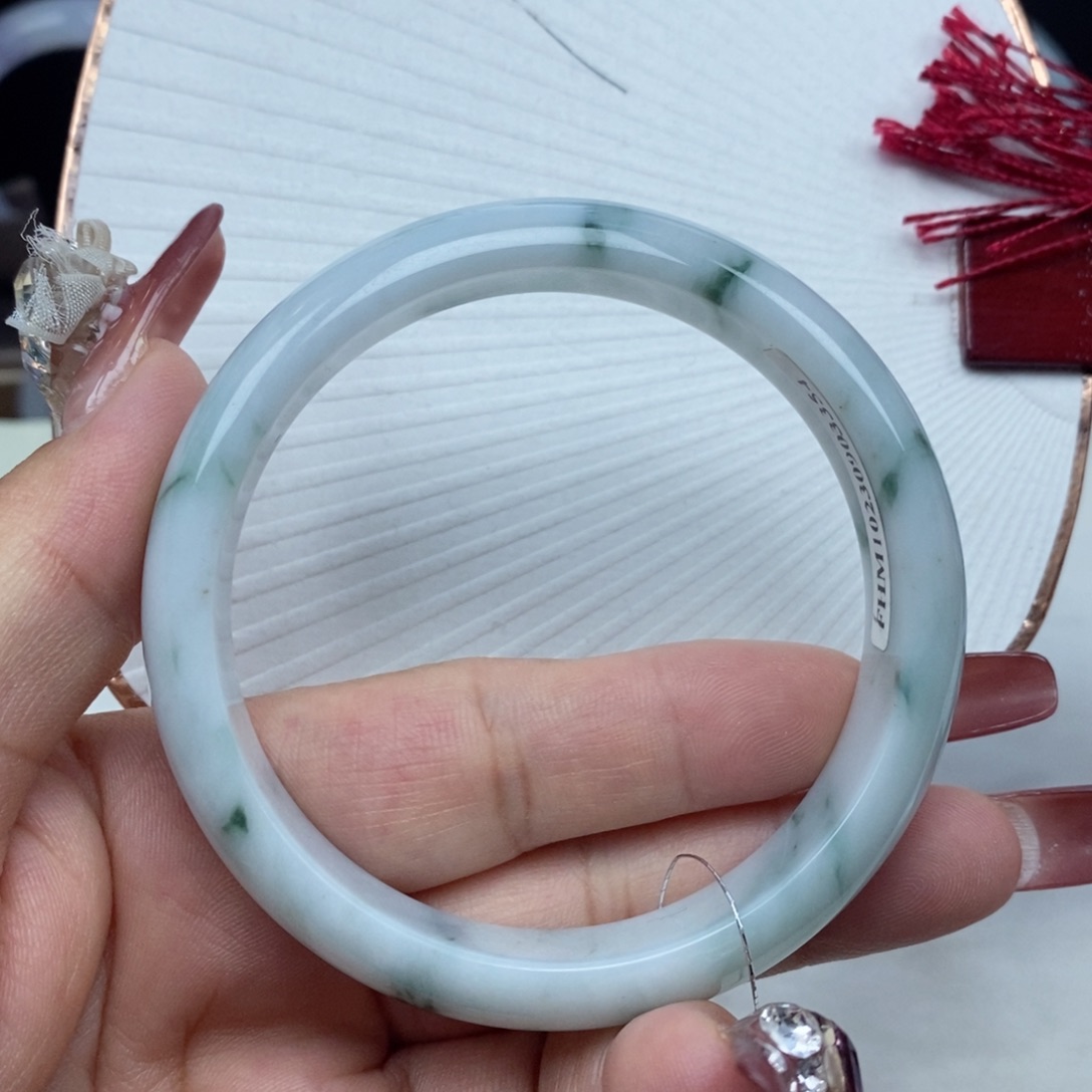 【闪购商品】翡翠手镯未镶嵌梦*虫0000000000023