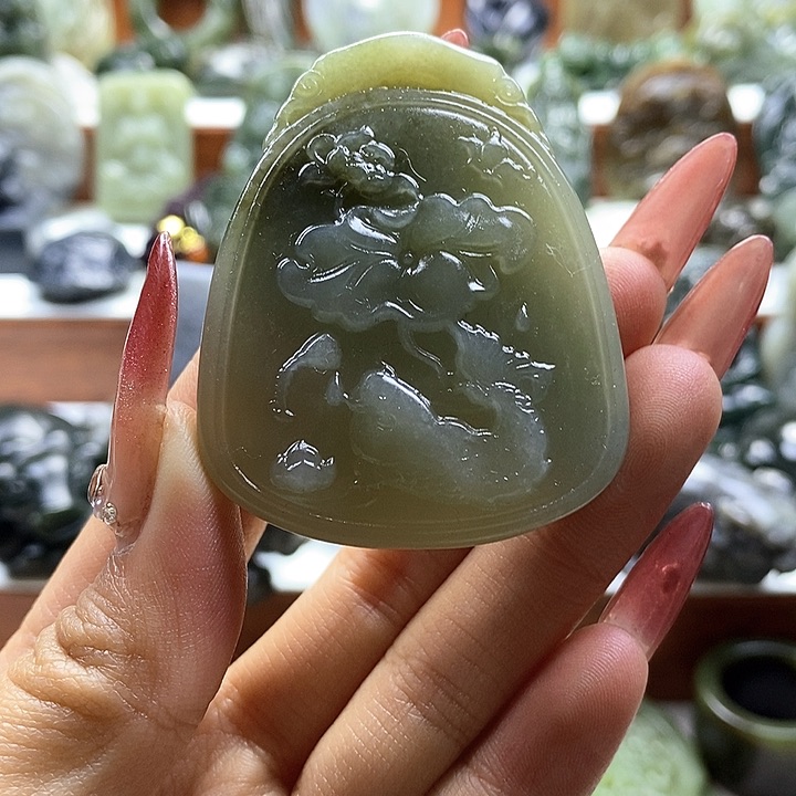 和田玉颈饰未镶嵌