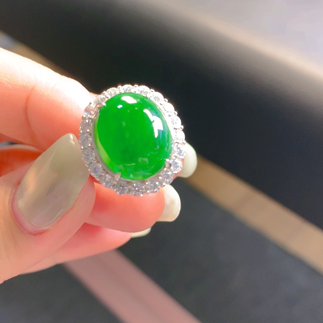 翡翠颈饰银S925镶嵌翡翠