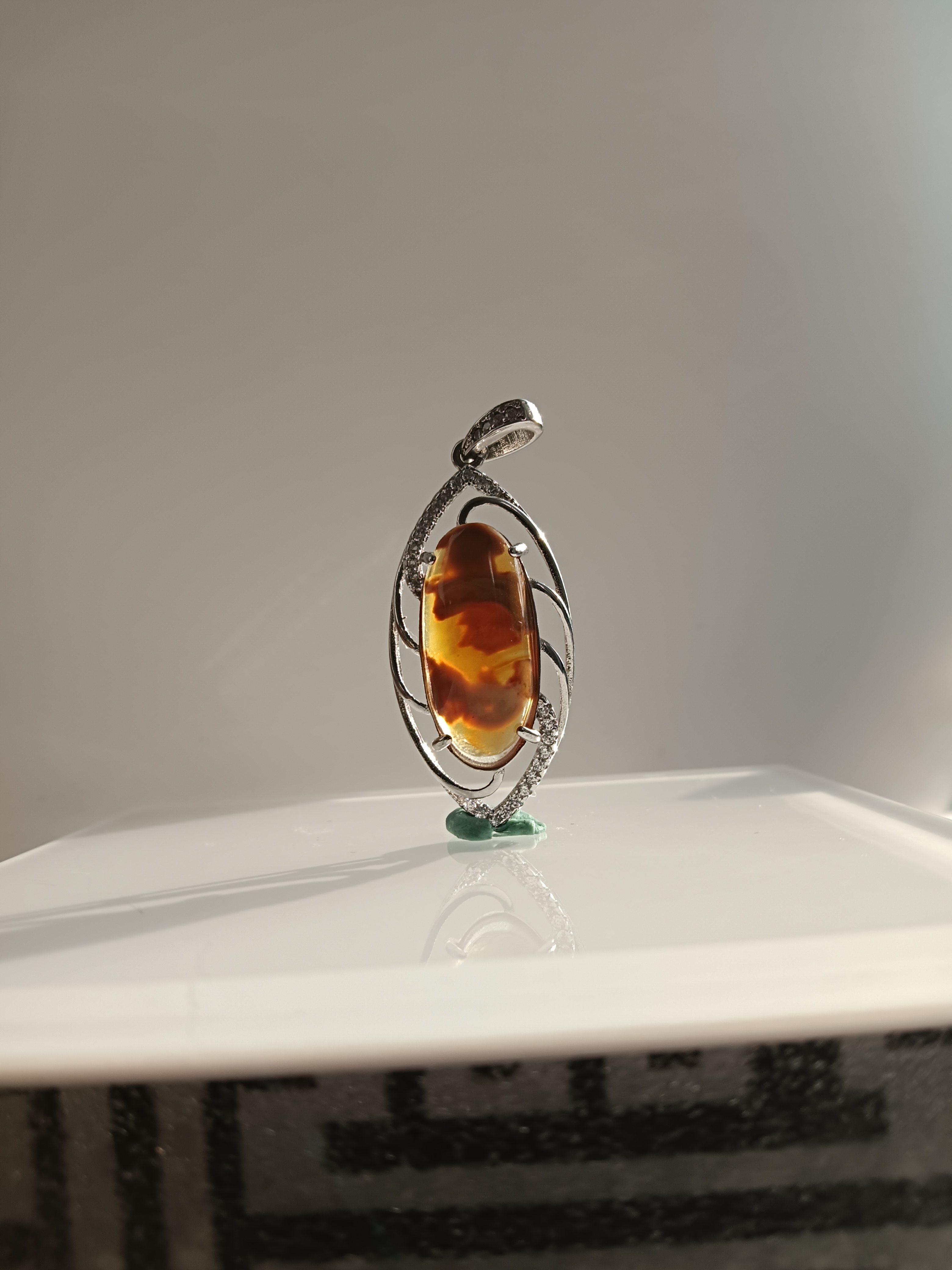 缅甸天然琥珀咖啡蜜蜡溶洞吊坠气质复古百搭民族风时尚925银镶嵌