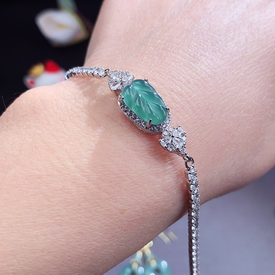 翡翠手镯（圆镯）未镶嵌