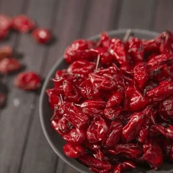 山茱萸干货可搭配枸杞当归泡水喝