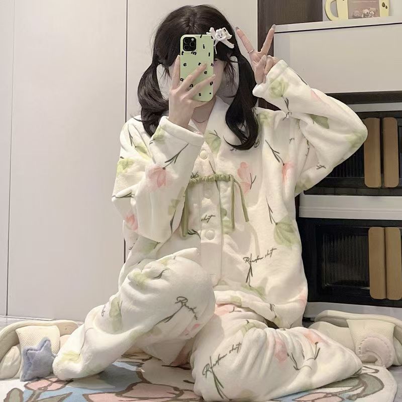 中式荷花冬季新款法兰绒女款长袖加绒加厚保暖睡衣套装宽松家居服
