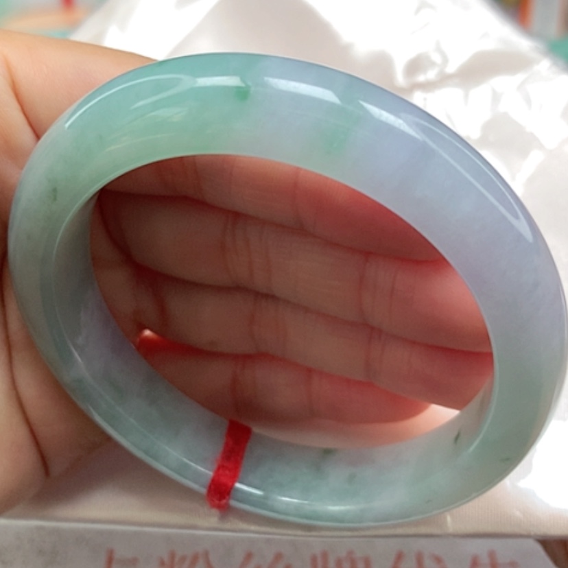 【闪购商品】翡翠手镯未镶嵌冰胶果绿春彩手镯5657圈37号