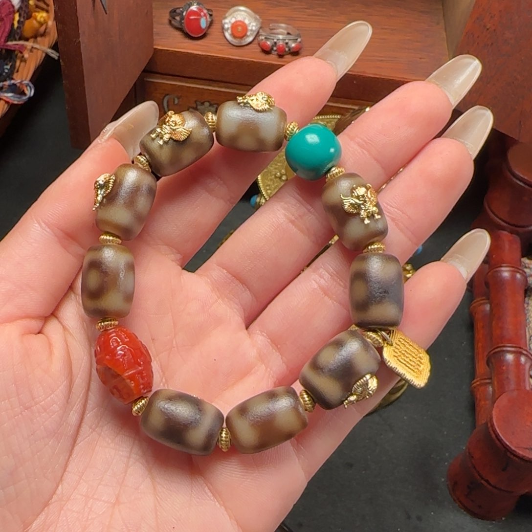 泥塑乖*女………………………………………