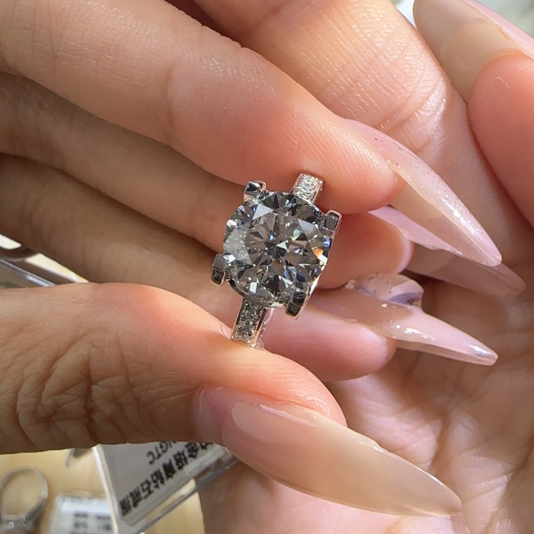 实验室培育钻石铂Pt950镶嵌牛头