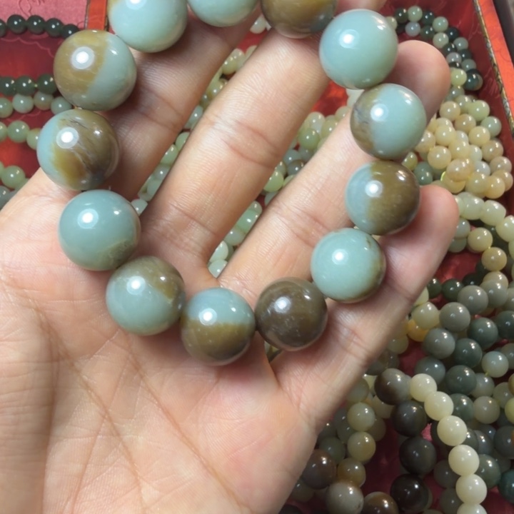 博***农和田玉（糖玉）未镶嵌手链