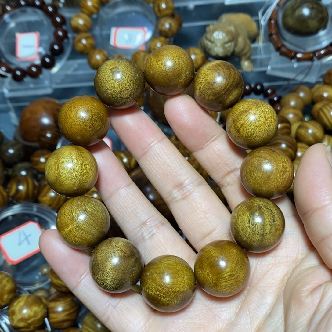 金丝楠木雕工艺品20