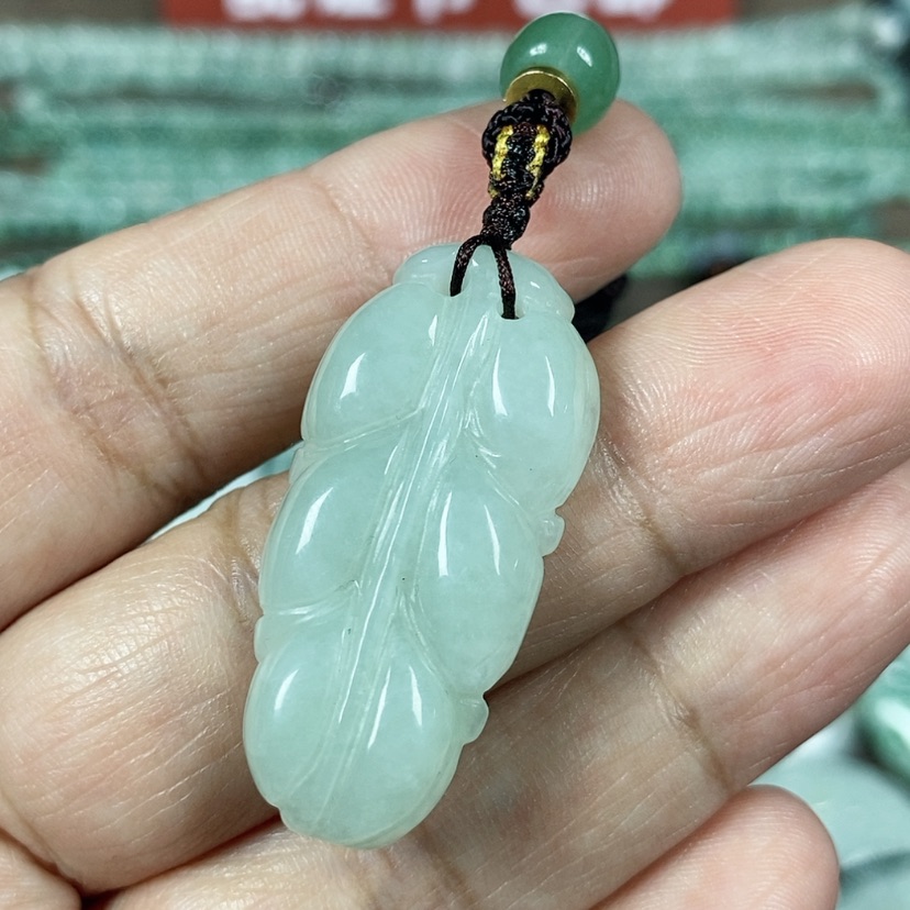 【闪购商品】翡翠颈饰未镶嵌玉吊坠翡翠玉金枝玉叶