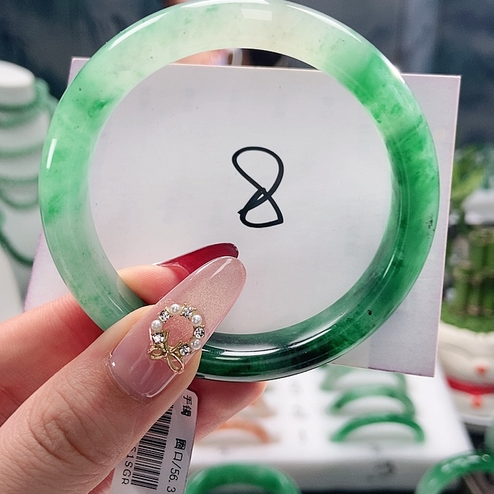 石英质玉手镯未镶嵌天然A货非洲翠手镯