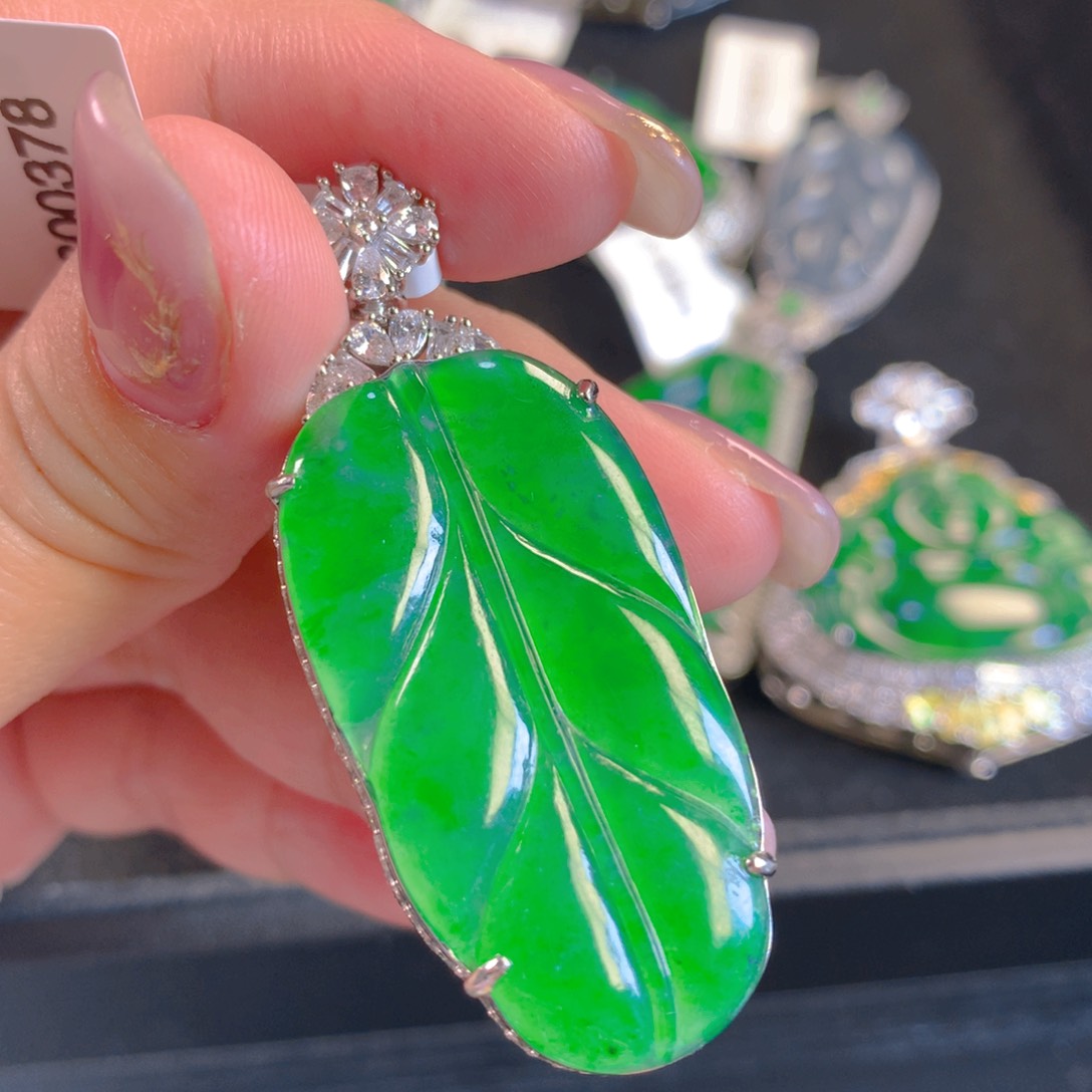 翡翠颈饰未镶嵌翡翠