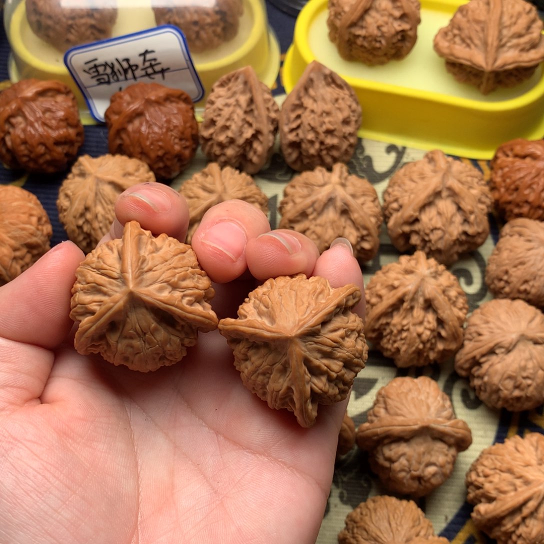 文玩核桃吊坠唐三角35