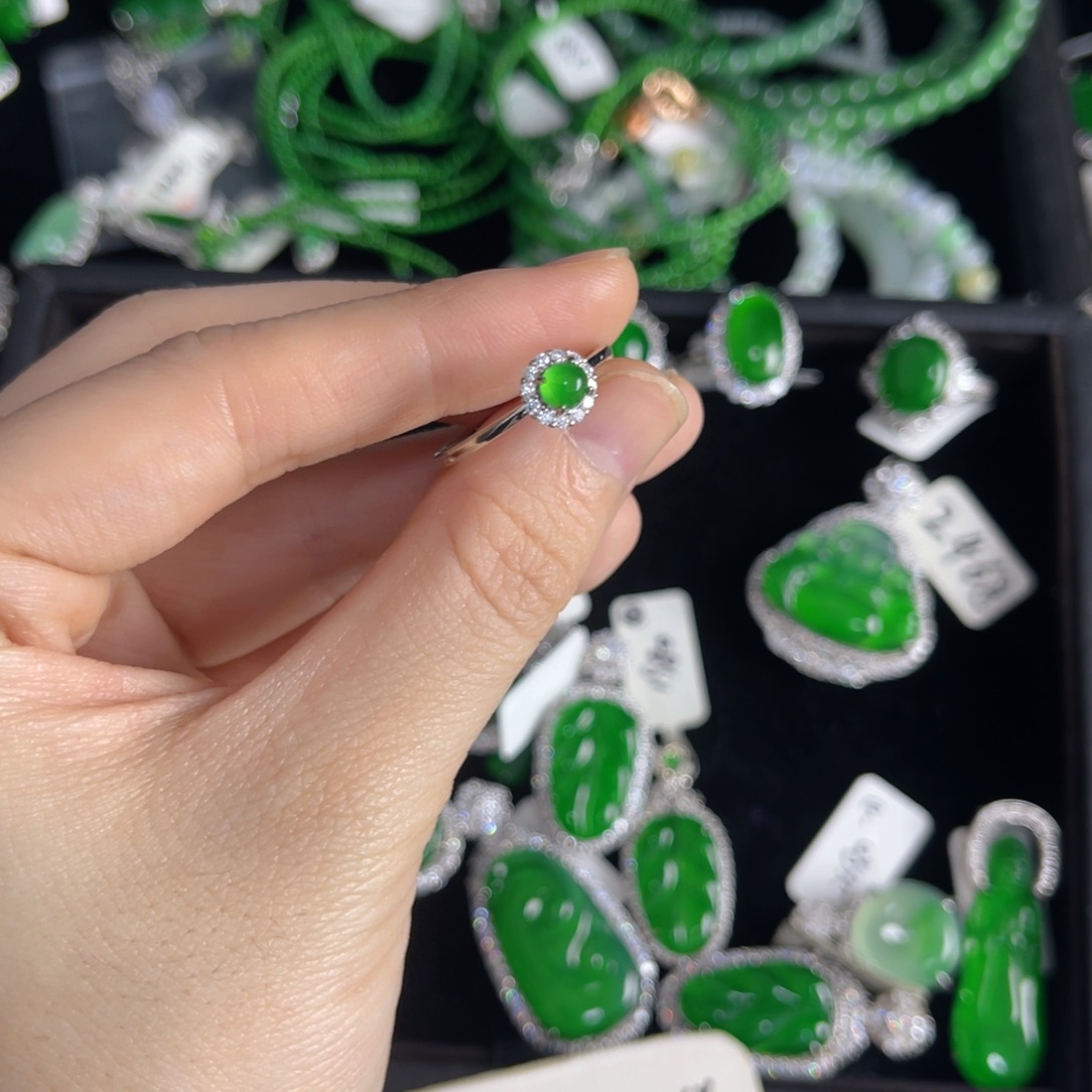 翡翠银S925镶嵌戒指蛋面戒指