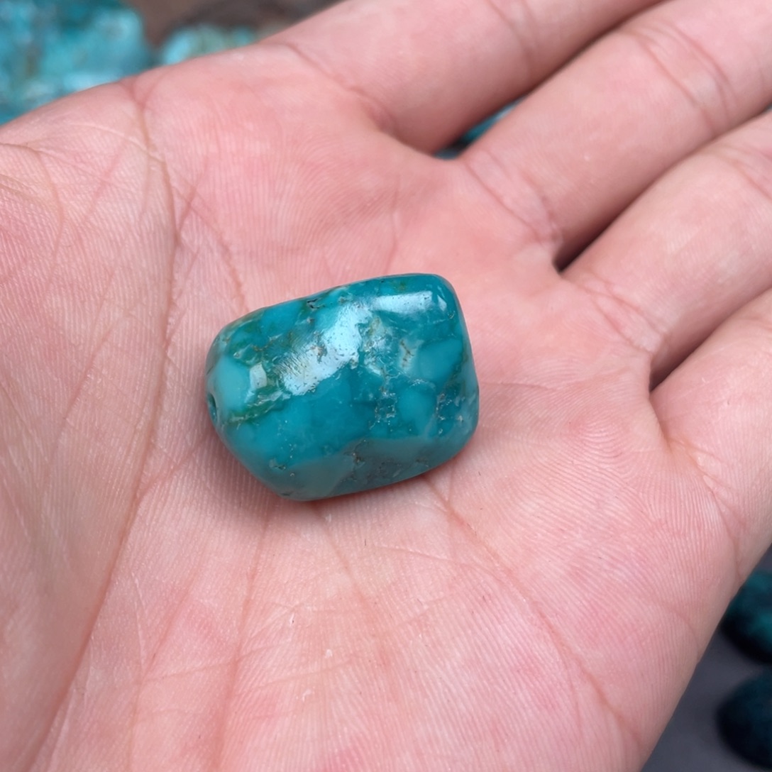 上***水绿松石未镶嵌随形定制