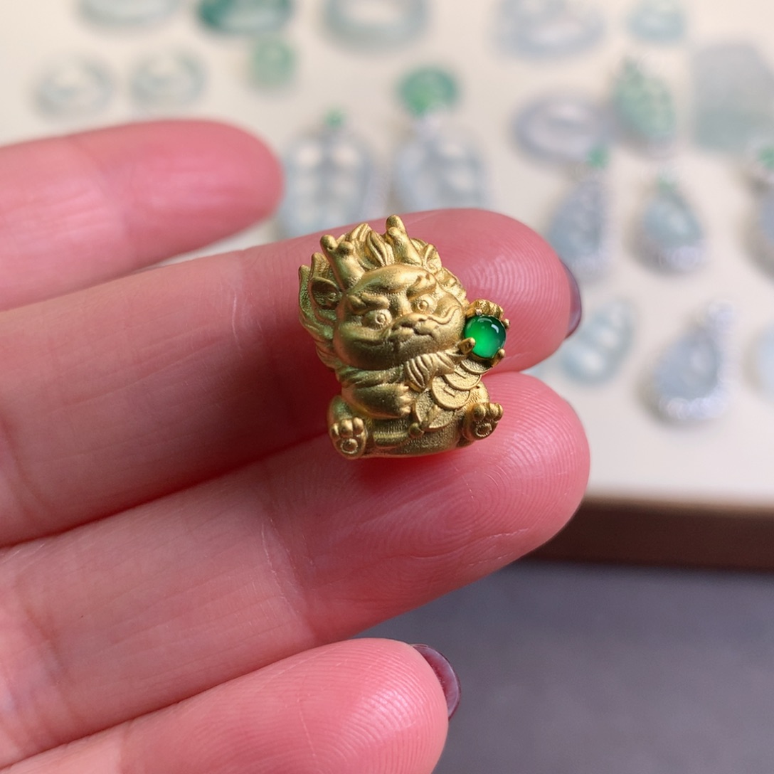 翡翠颈饰银S925镶嵌龙宝宝