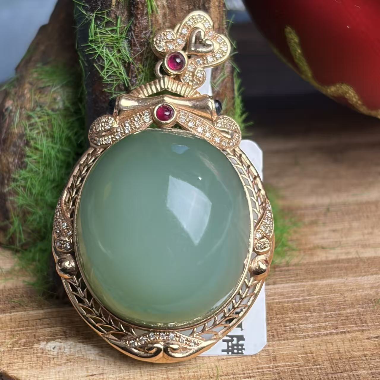 鸽子蛋吊坠粉绿D026